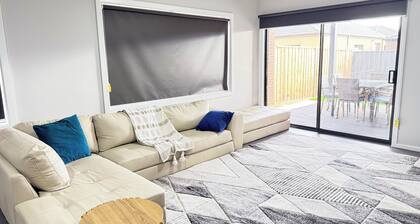 Modern 4BR Family Home with Pool, Gym & Garage – Quiet, Central Location