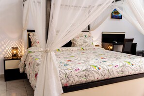 Comfort-Doppelzimmer, Terrasse, Poolblick