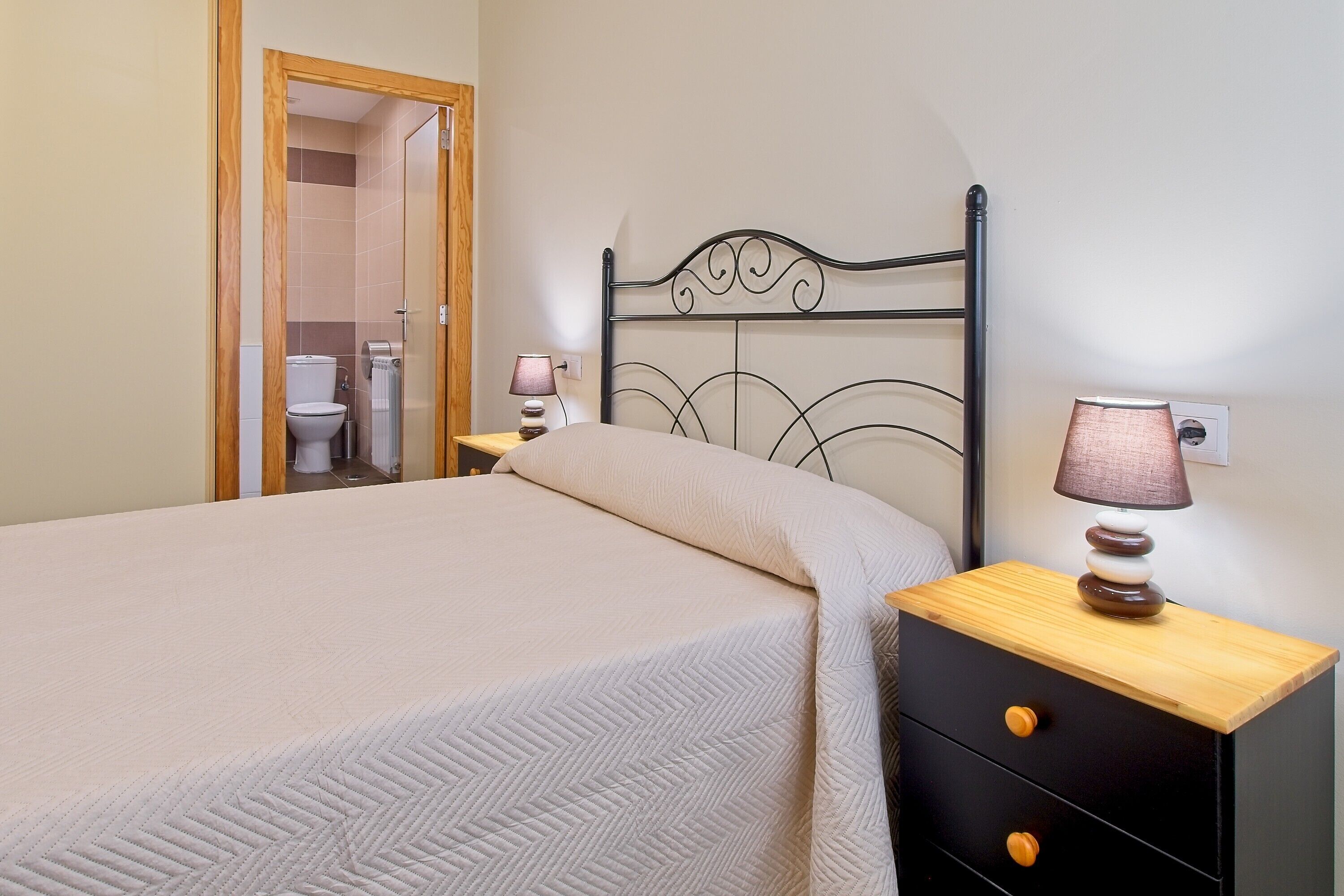 1 soverom, wi-fi (inkludert) og sengetøy