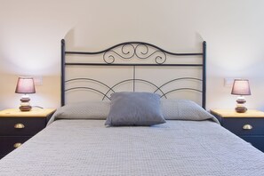 1 bedroom, free WiFi, bed sheets - Apartment 'Sardón De Los Frailes' with Lake View, Shared Pool and Wi-Fi (Sardón de los Frailes)