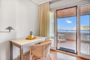 Interior - Apartment 'Calpe Vistas Y Playa' with Sea View, Wi-Fi and Air Conditioning (Calpe)