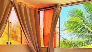 Standard Double Room, Beach View | Blackout drapes, iron/ironing board (on request), bed sheets - Suites Beira Mar Maracaipe (Ipojuca)