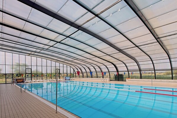 A heated pool - Apartment 'Sardón De Los Frailes' with Shared Pool, Shared Garden and Wi-Fi (Sardón de los Frailes)