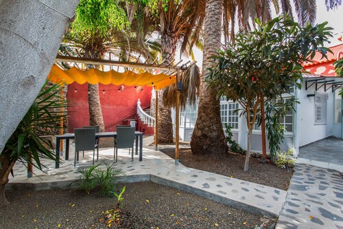 'Finca Tropical Icod' with Sea Views, Private Terrace and Wi-Fi