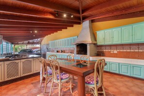 Dining - 'Finca Tropical Icod' with Sea View, Private Terrace, and Wi-Fi (Icod de los Vinos)