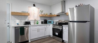 Rustic 2BR Farmhouse Retreat