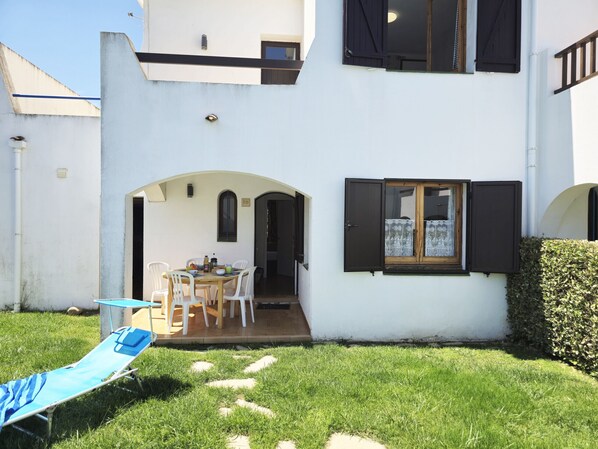 Outdoor dining - Holiday Home Valerie (L'Escala)