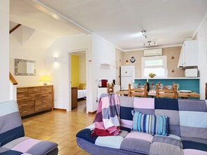 3 chambres, fer et planche à repasser, Wi-Fi gratuit, draps fournis