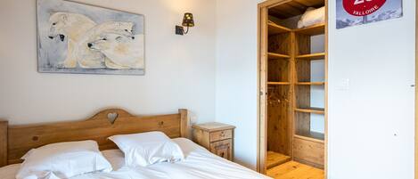 3 dormitorios, wifi gratis, ropa de cama