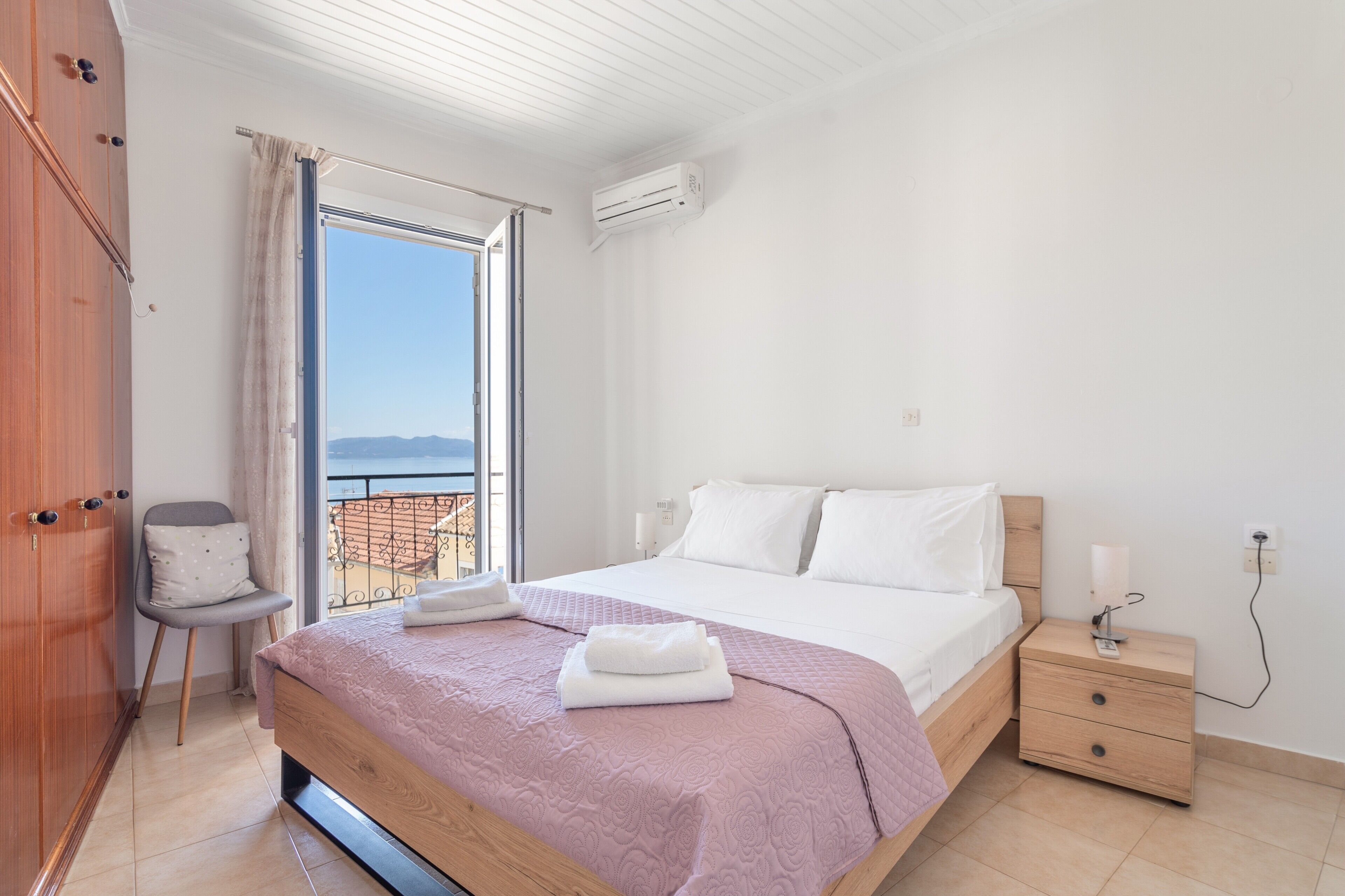 3 chambres, fer et planche à repasser, Wi-Fi gratuit, draps fournis