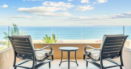 Beachfront Penthouse Studio with Ocean Views