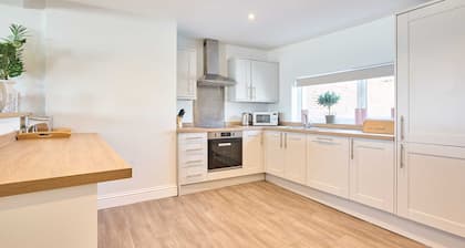 Host Stay Albert House