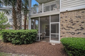 Exterior detail - Willow Bend #1115 Nice Condo! (North Myrtle Beach)