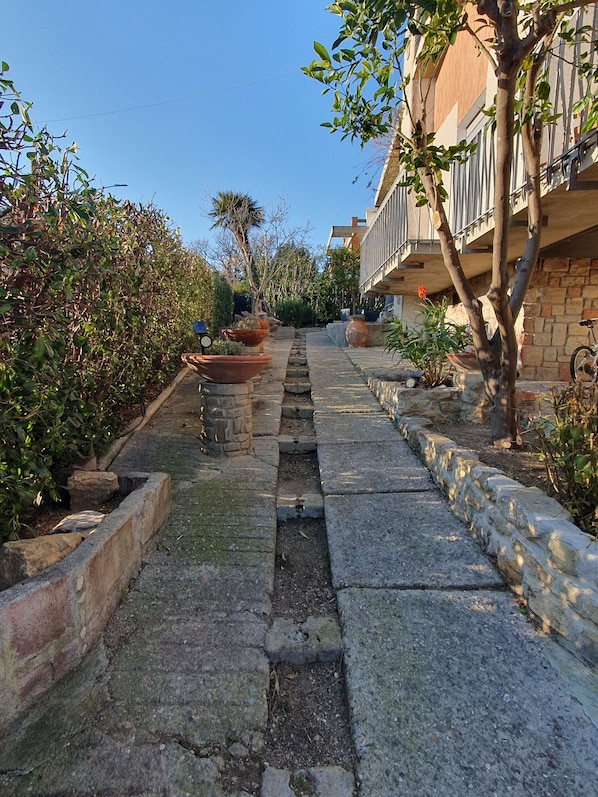 Enceinte de l’hébergement