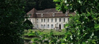 Domaine 'Gîte De L'Abbaye' with Private Pool, Private Terrace and Wi-Fi