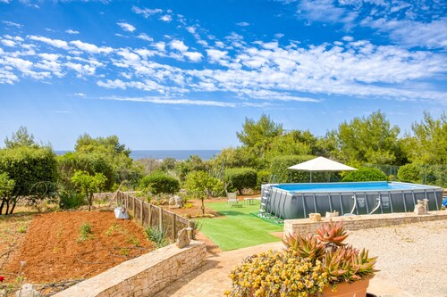 Villa 'Marilor' con vista mare, Wi-Fi e aria condizionata