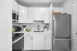 Fridge, microwave, oven, stovetop - Tempting Second Floor Unit | Located in Seabreeze South (Marco Island)