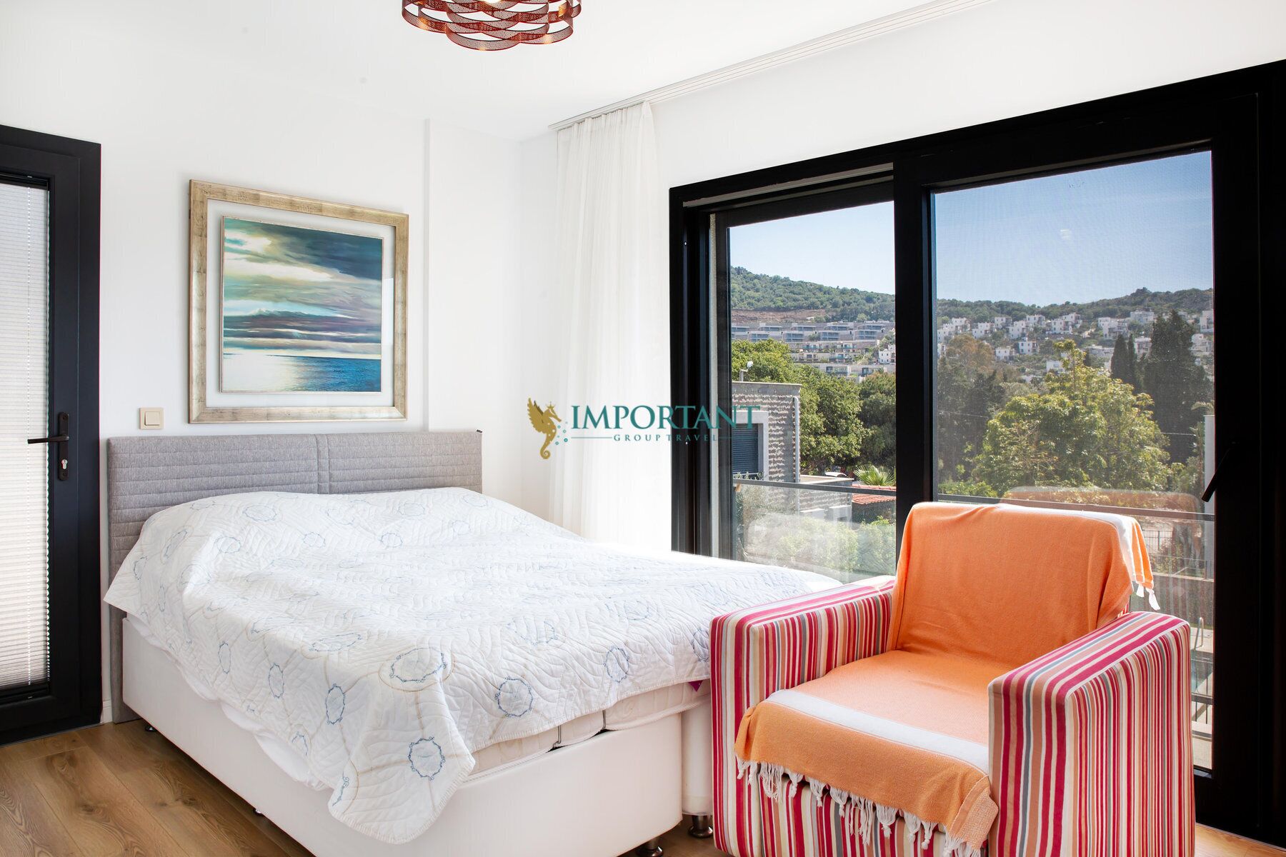 Comfort Villa, Balcony, Pool View | Iron/ironing board