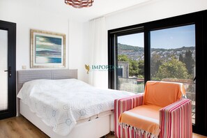 Comfort Villa, Balcony, Pool View | Iron/ironing board