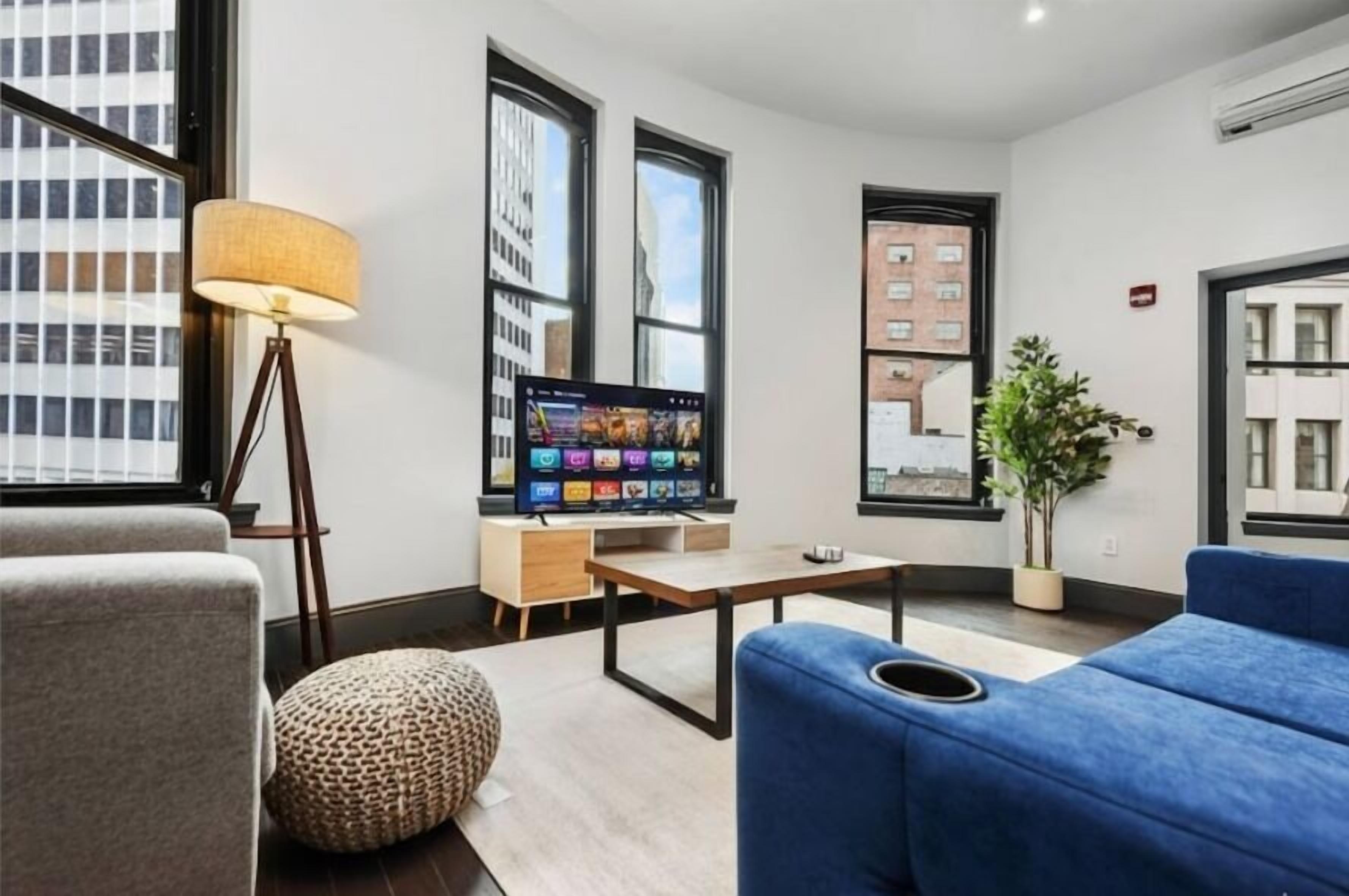 テレビ、書斎 / ワークスペース