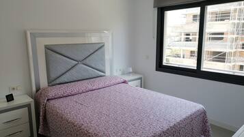 2 slaapkamers, een strijkplank/strijkijzer, wifi, beddengoed