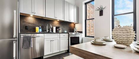 Fridge, microwave, oven, stovetop