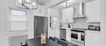 Cozy Getaway Quiet Neighborhood Near Dt 2 Bedroom Townhouse