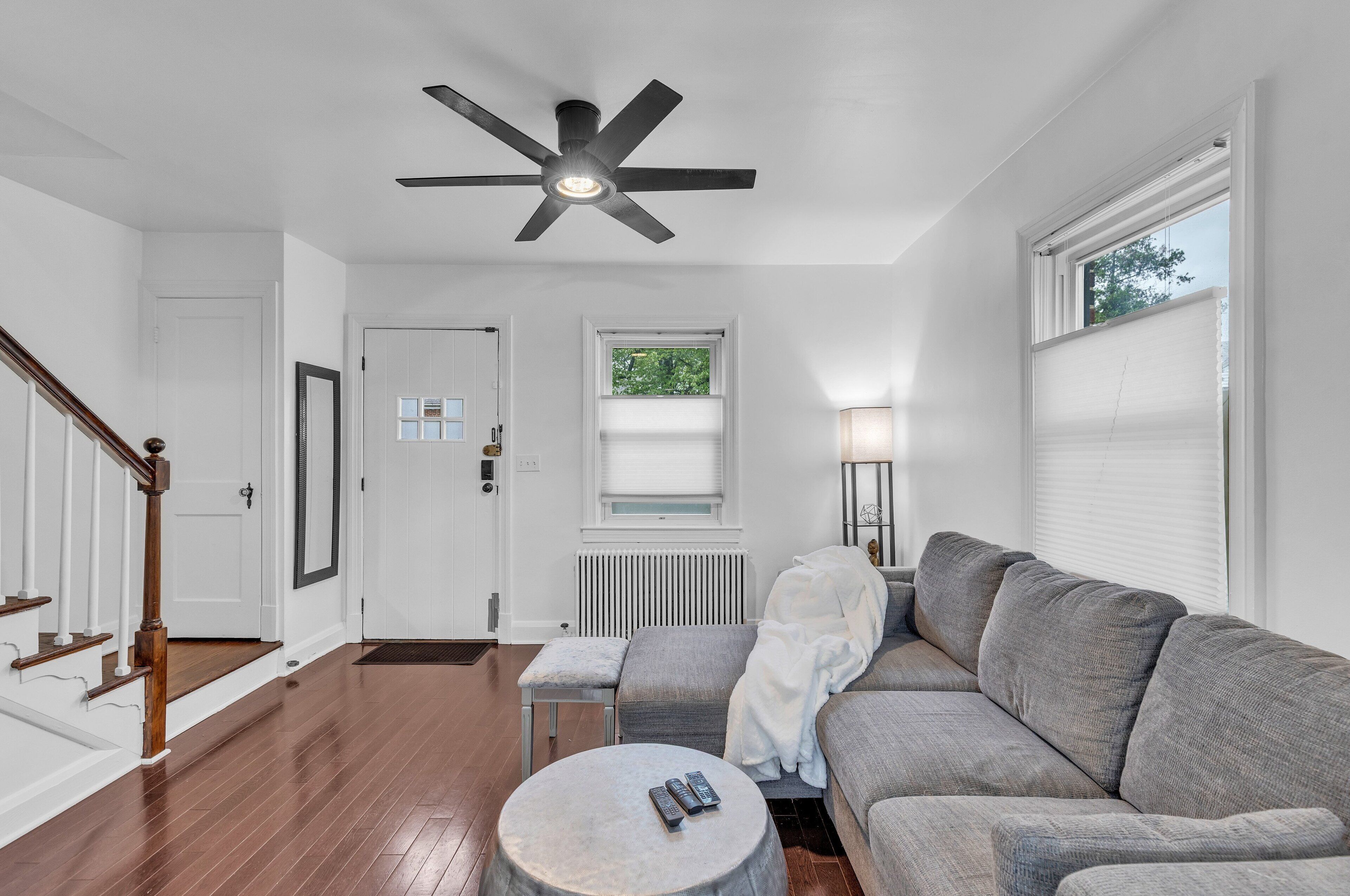 ทาวน์โฮม, 2 ห้องนอน | บริเวณนั่งเล่น | สมาร์ททีวี