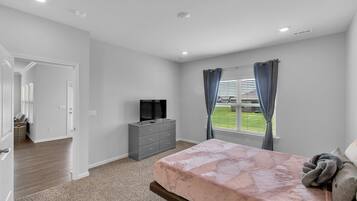 4 bedrooms, free WiFi