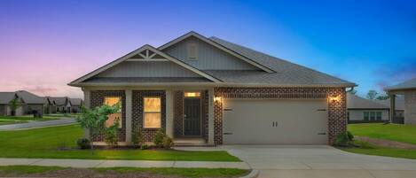 House, 4 Bedrooms | Exterior