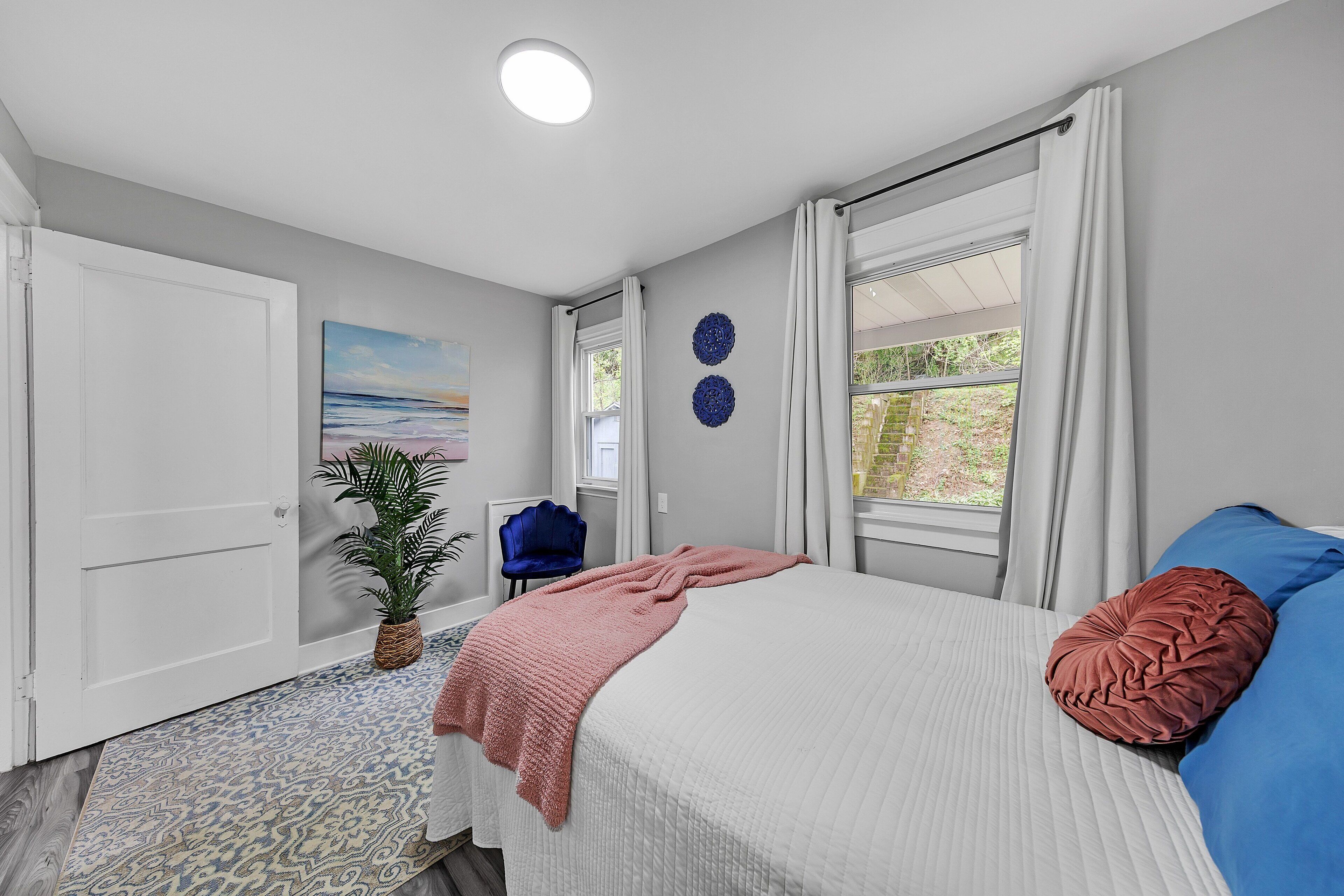 Casa, 4 habitaciones | 4 habitaciones y espacio para trabajar con laptop 