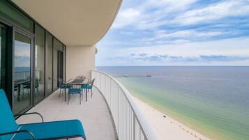 Condo, 3 Bedrooms | Outdoor dining