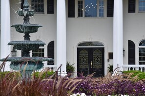 Studio | Exterior detail
