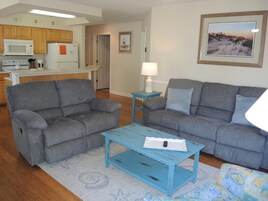 Villa, 2 Bedrooms | Living area