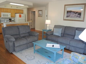 Villa, 2 Bedrooms | Living area
