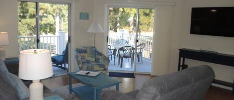 Villa, 2 Bedrooms | Living area