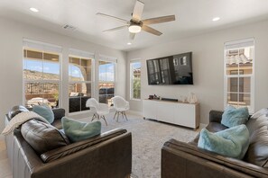 타운홈, 침실 5개 | 거실 공간