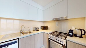 Fridge, microwave, oven, stovetop