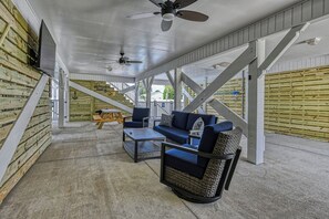 Interior - Tranquil, Completely Renovated Three Bedroom Beach Home with a Private Pool! (Garden City Beach)