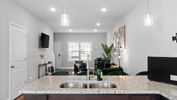 2 bedrooms
