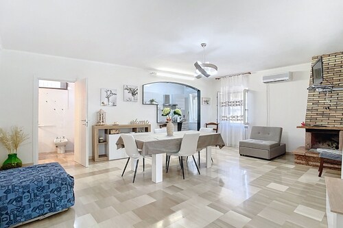 Villa 'La Tesa' with Private Pool, Wi-Fi, and Air Conditioning