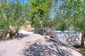 Property grounds - Villa 'La Tesa' with Private Pool, Wi-Fi, and Air Conditioning (Madonna delle Grazie)
