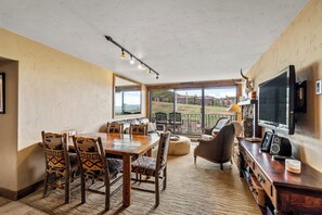 TV, fireplace - Slope Access Meets Spectacular Views at Bronze Tree 507 (Steamboat Springs)
