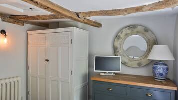 1 Schlafzimmer, Schreibtisch, Bügeleisen/Bügelbrett, kostenloses WLAN