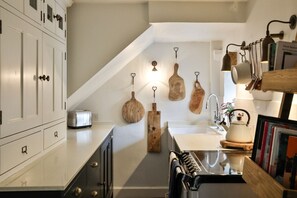 Frigorífic, forn, placa de cuina i torradora