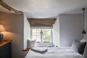 1 chambre, bureau, fer et planche à repasser, Wi-Fi gratuit