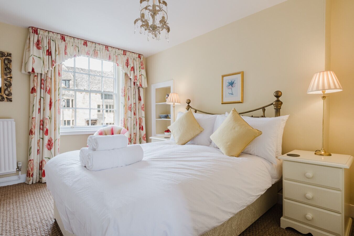 3 bedrooms, desk, iron/ironing board, free WiFi