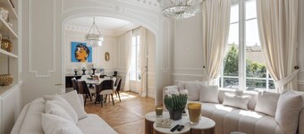 Stunning 10 bedroom Villa/ Historical Manor High-end Exquisite Luxury Interiors