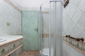 Doccia, asciugacapelli, asciugamani