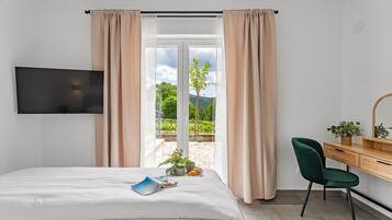 3 makuuhuonetta, silitysrauta/-lauta, Wi-Fi, vuodevaatteet